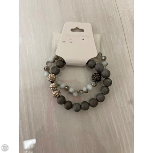 Bracelet Set By Clothes Mentor, Size: 02 Piece Set