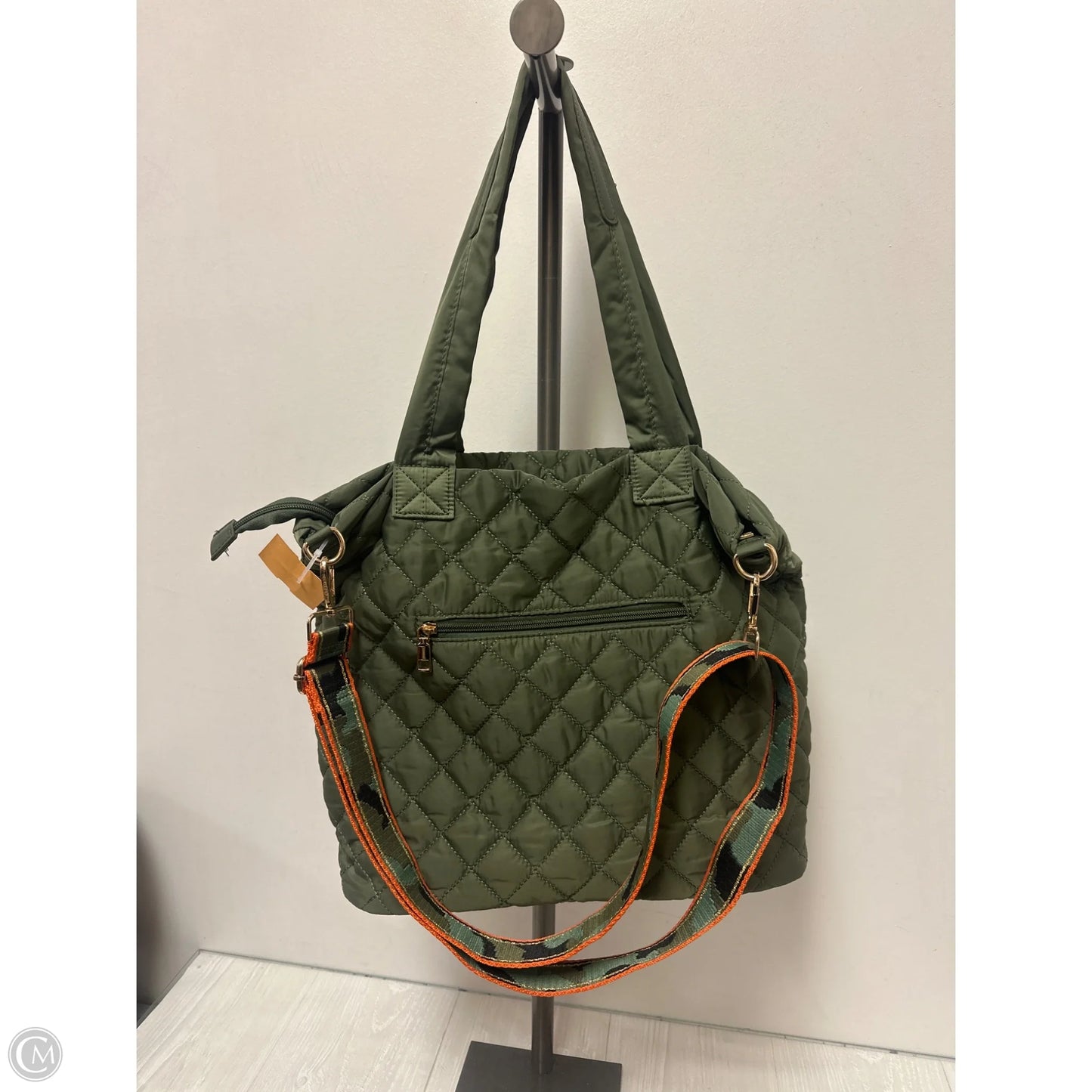 Tote By Clothes Mentor, Size: Medium