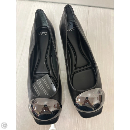 Shoes Flats By Clothes Mentor In Black, Size: 7