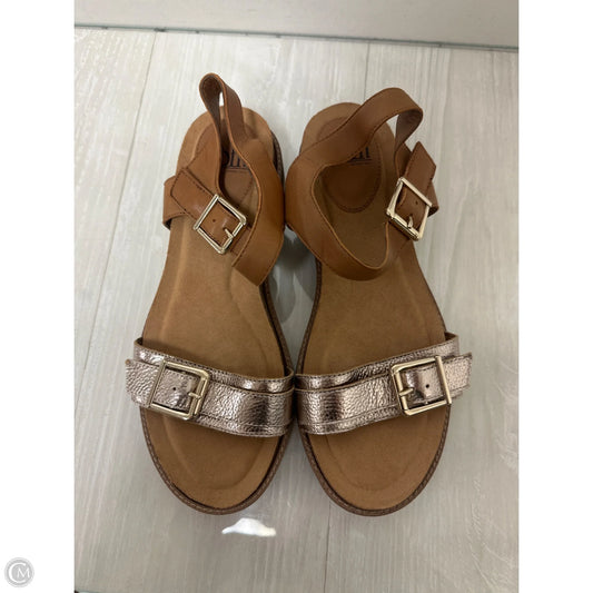 Sandals Flats By Sofft In Gold, Size: 7.5