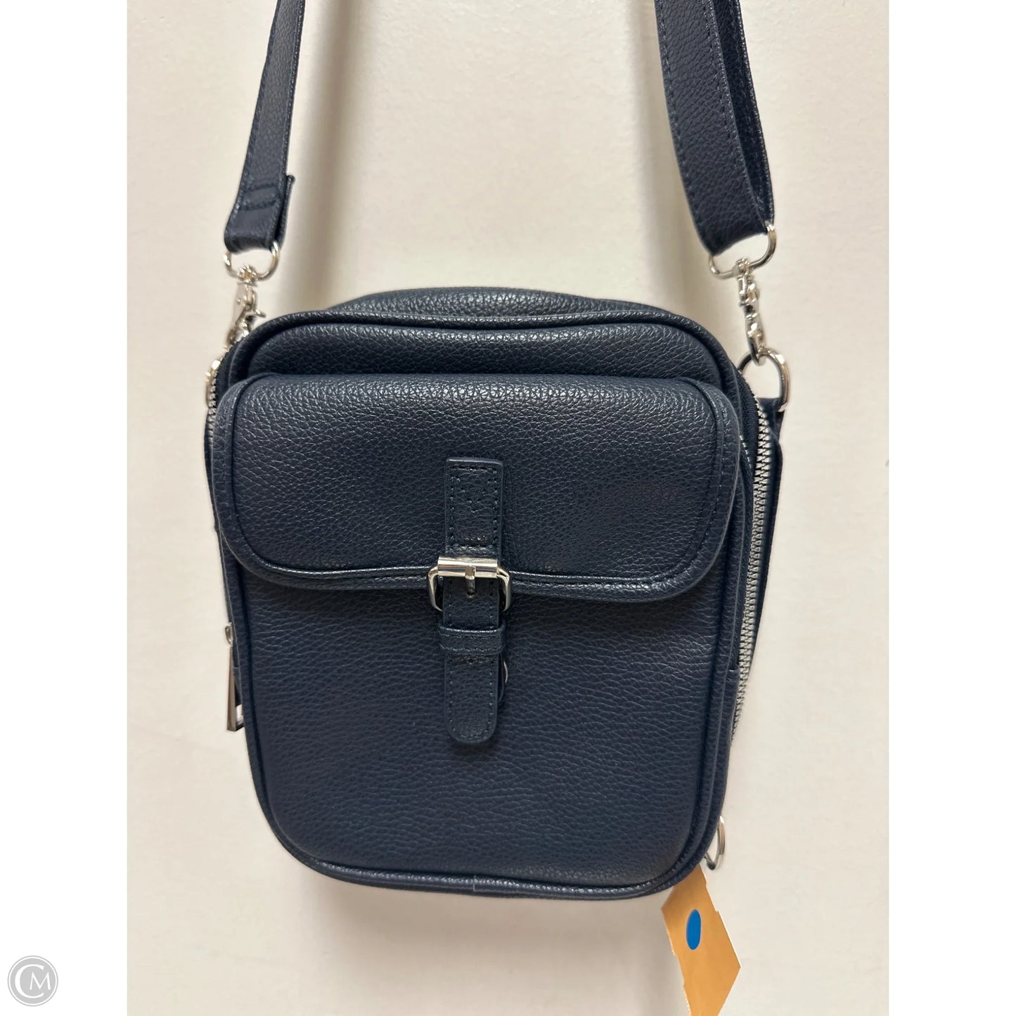 Crossbody By Clothes Mentor, Size: Medium