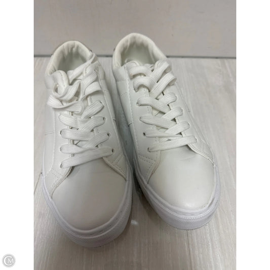 Shoes Sneakers By Clothes Mentor In White, Size: 7.5