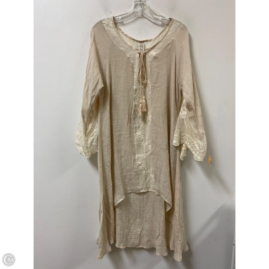 Tunic Long Sleeve By Clothes Mentor In Cream, Size: S