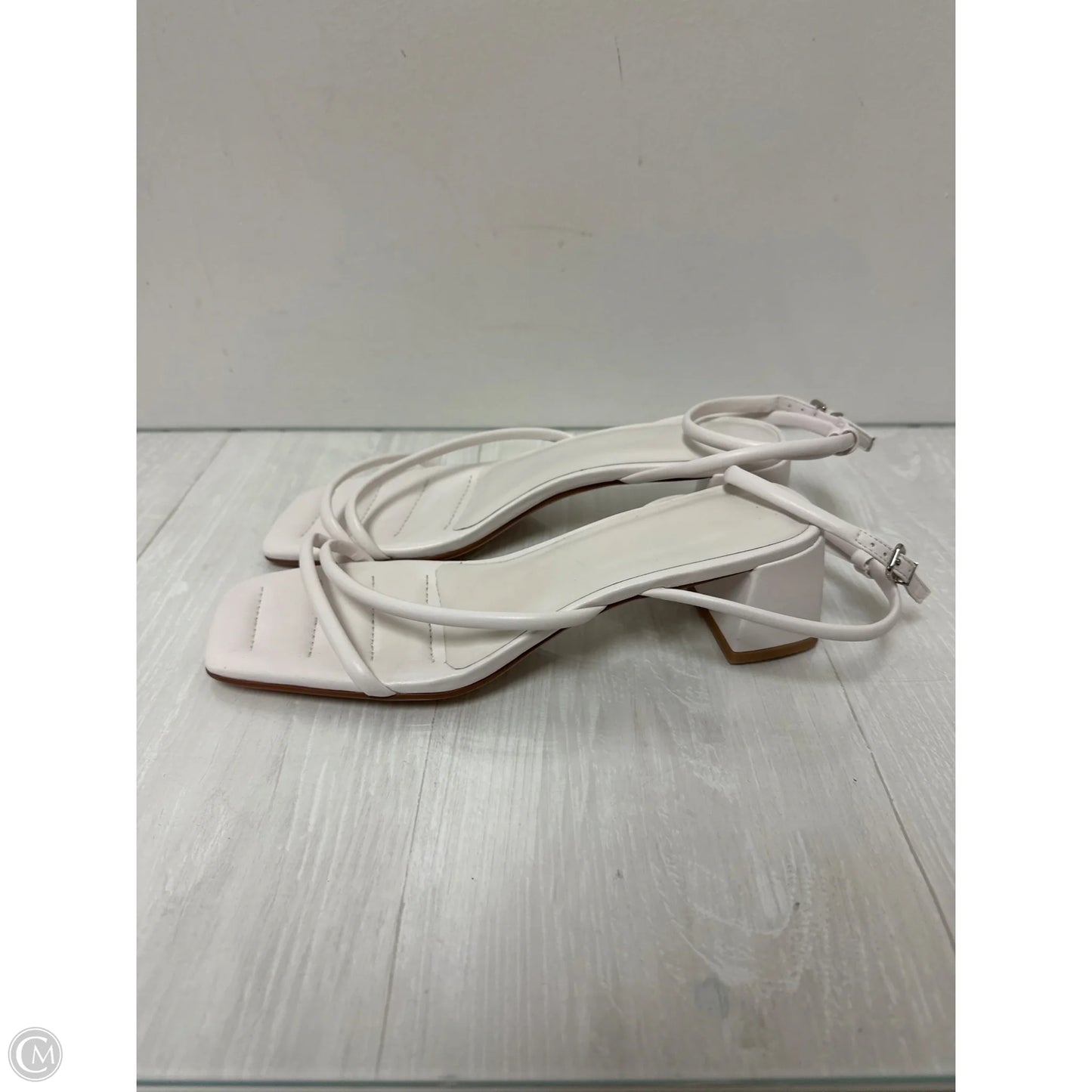 Sandals Heels Block By Clothes Mentor In White, Size: 11.5