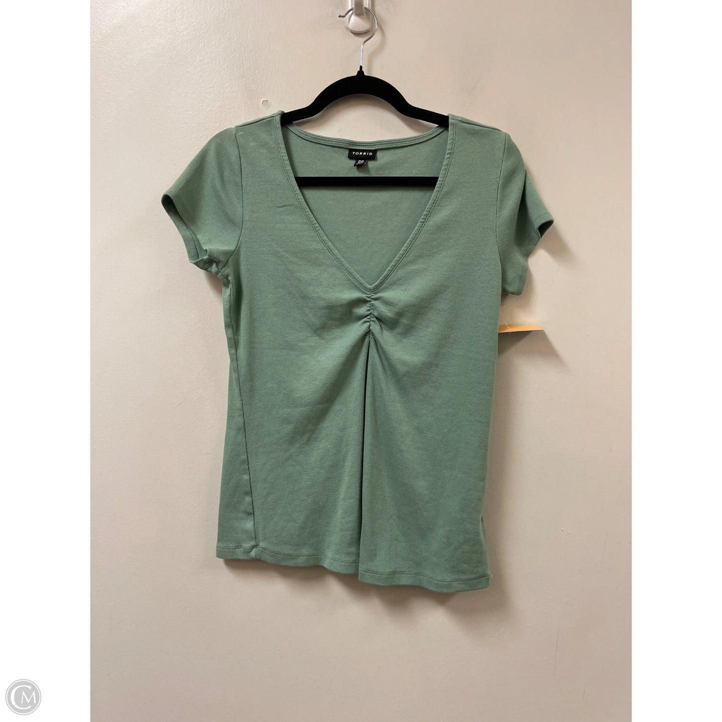 Top Short Sleeve By Torrid In Green, Size: L