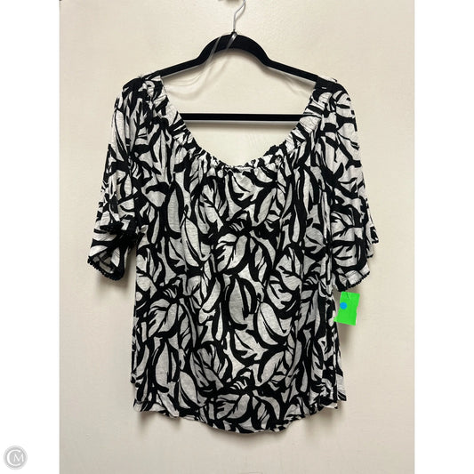 Top Short Sleeve By Chicos In Black & White, Size: L