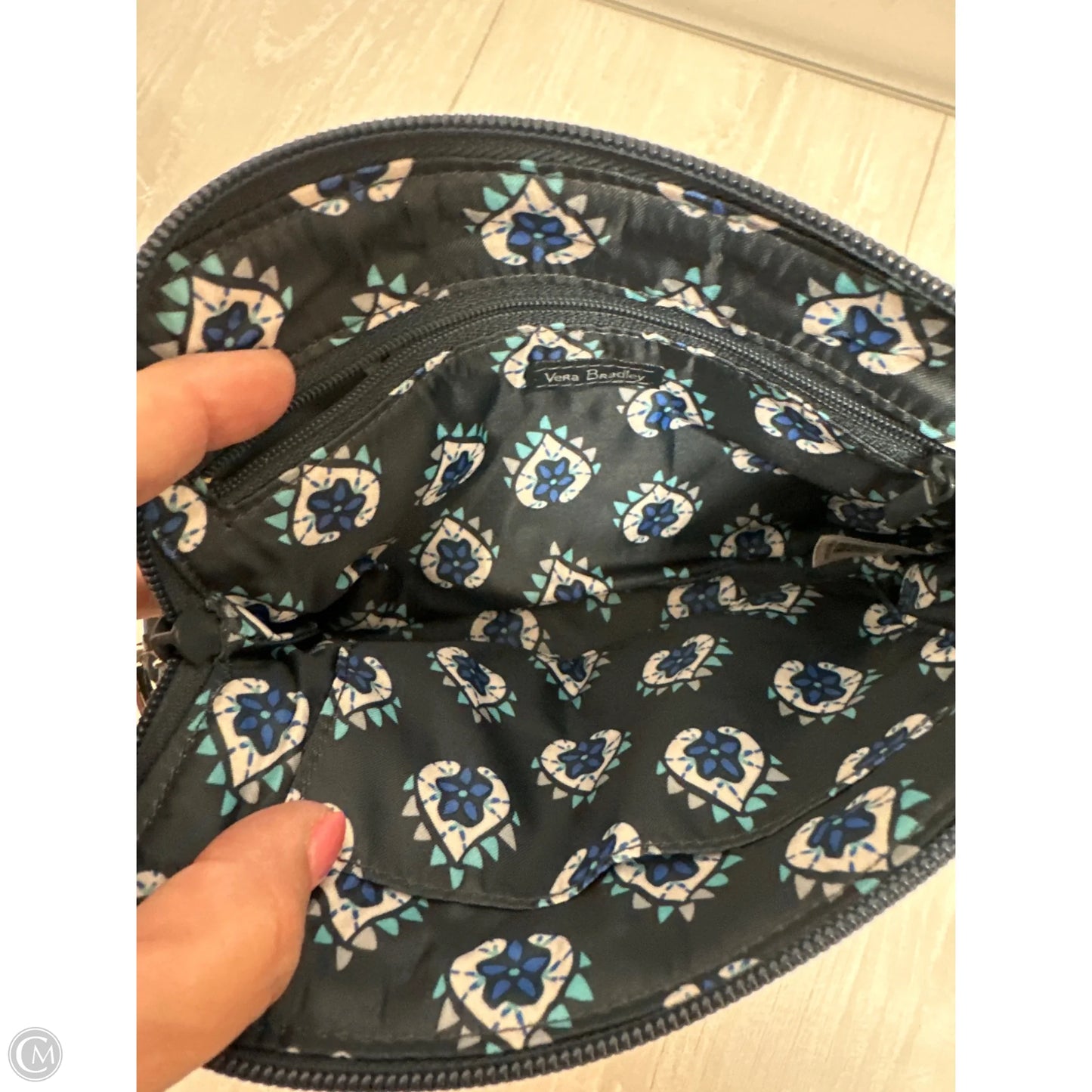 Wristlet By Vera Bradley, Size: Small