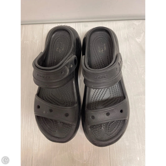 Sandals Heels Platform By Crocs In Black, Size: 6