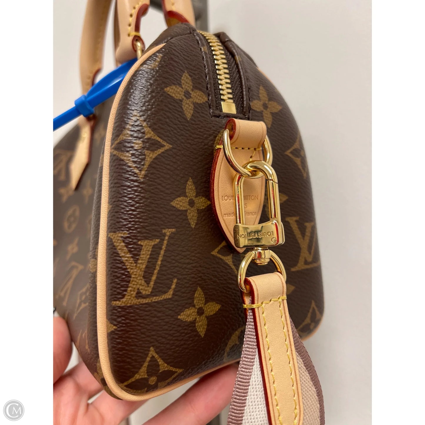 Handbag Luxury Designer By Louis Vuitton, Size: Small