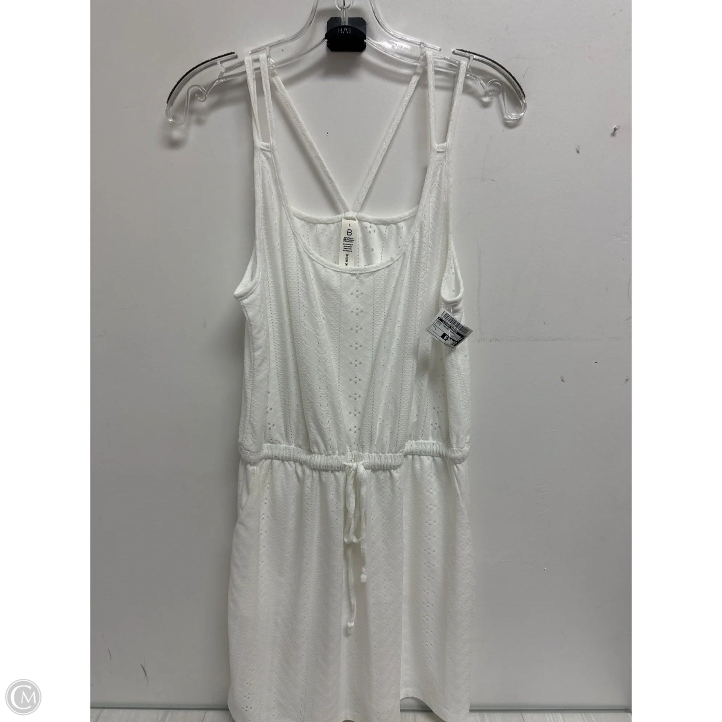 Dress Casual Short By Clothes Mentor In White, Size: L