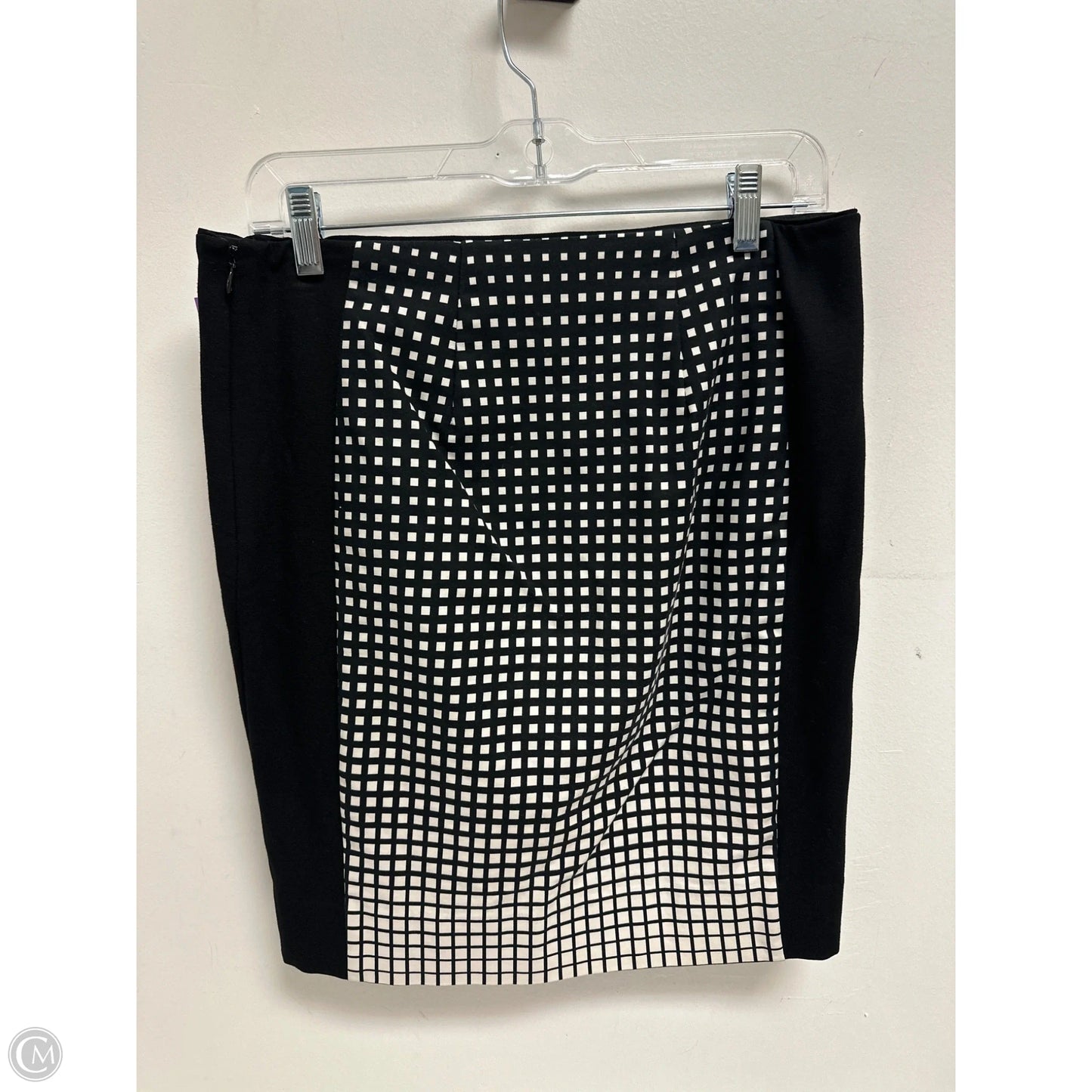 Skirt Mini & Short By White House Black Market In Black & White, Size: 4