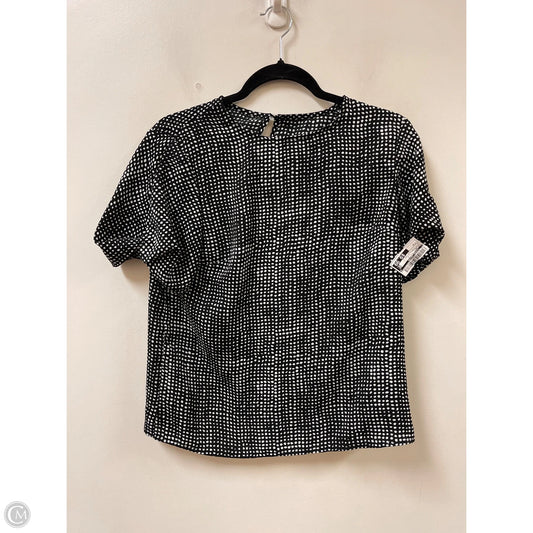 Top Short Sleeve By Clothes Mentor In Black & White, Size: M
