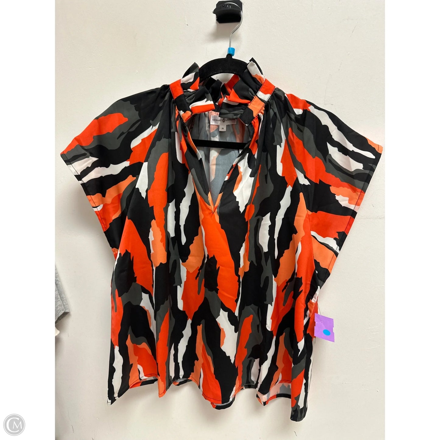 Top Short Sleeve By Clothes Mentor In Orange, Size: M