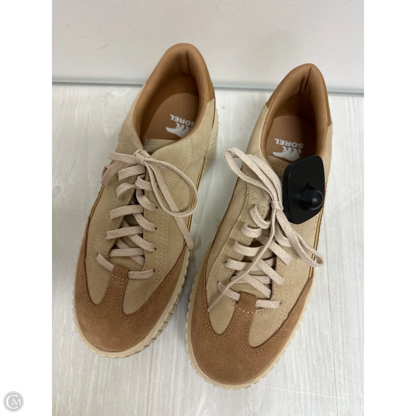 Shoes Sneakers By Sorel In Tan, Size: 9