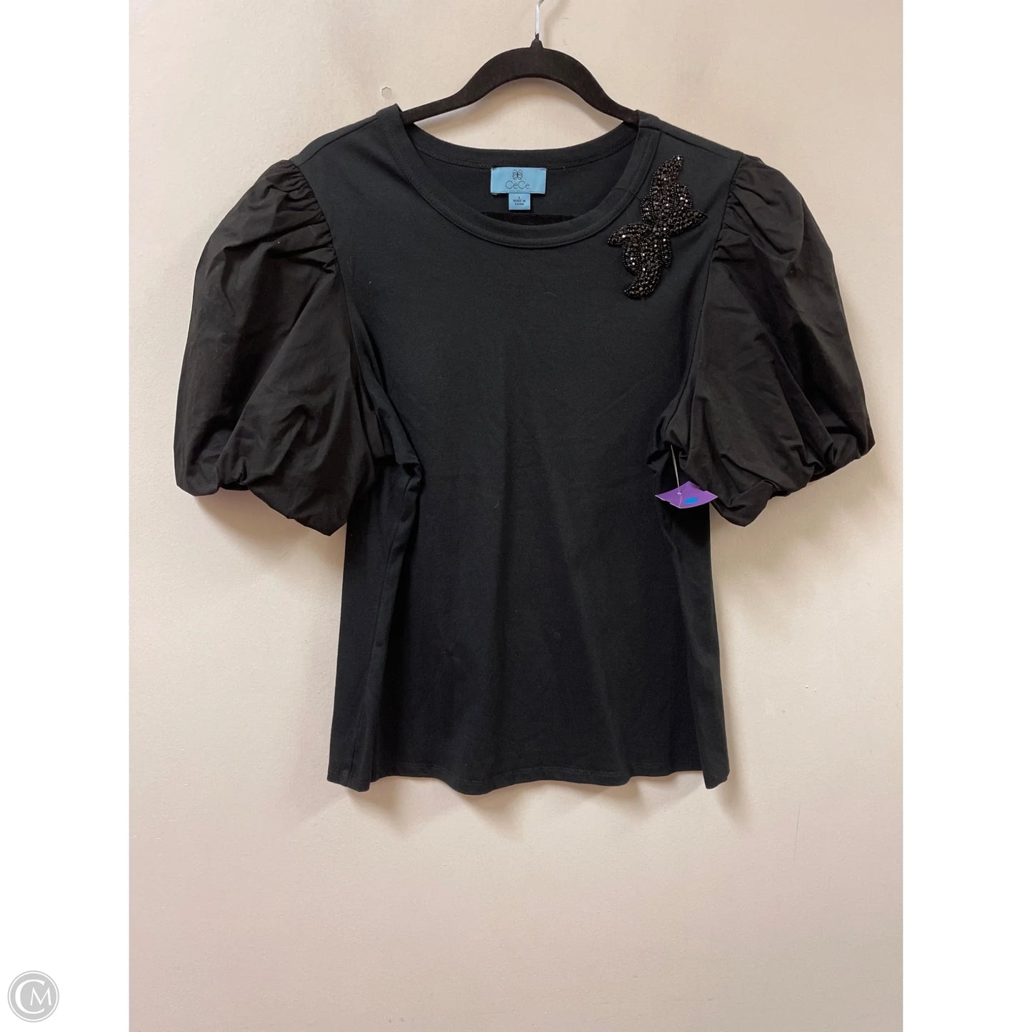 Top Short Sleeve By Cece In Black, Size: L