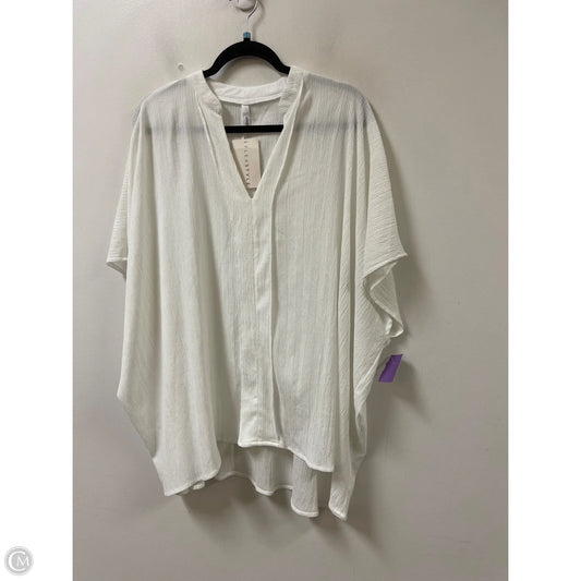Top Short Sleeve By Glam In White, Size: L