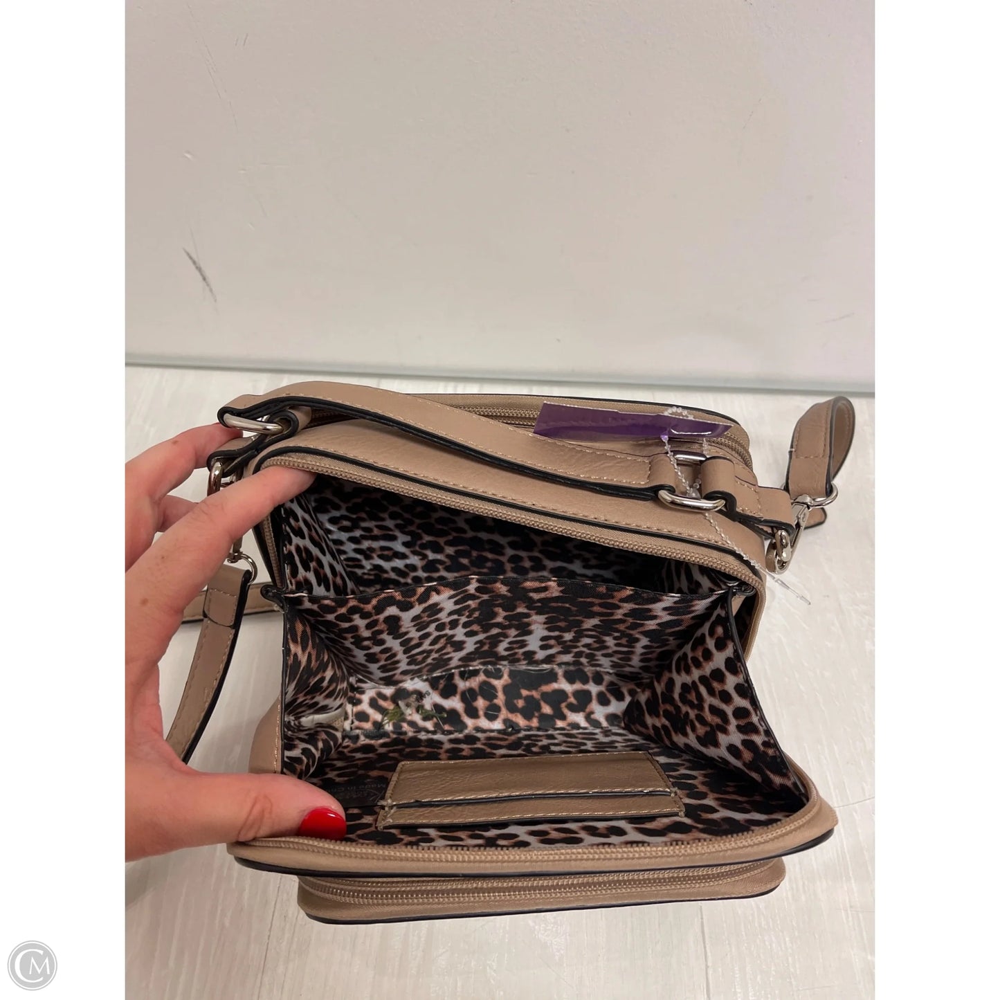 Handbag By Clothes Mentor, Size: Medium