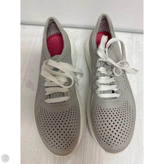 Shoes Sneakers By Crocs In Grey, Size: 10