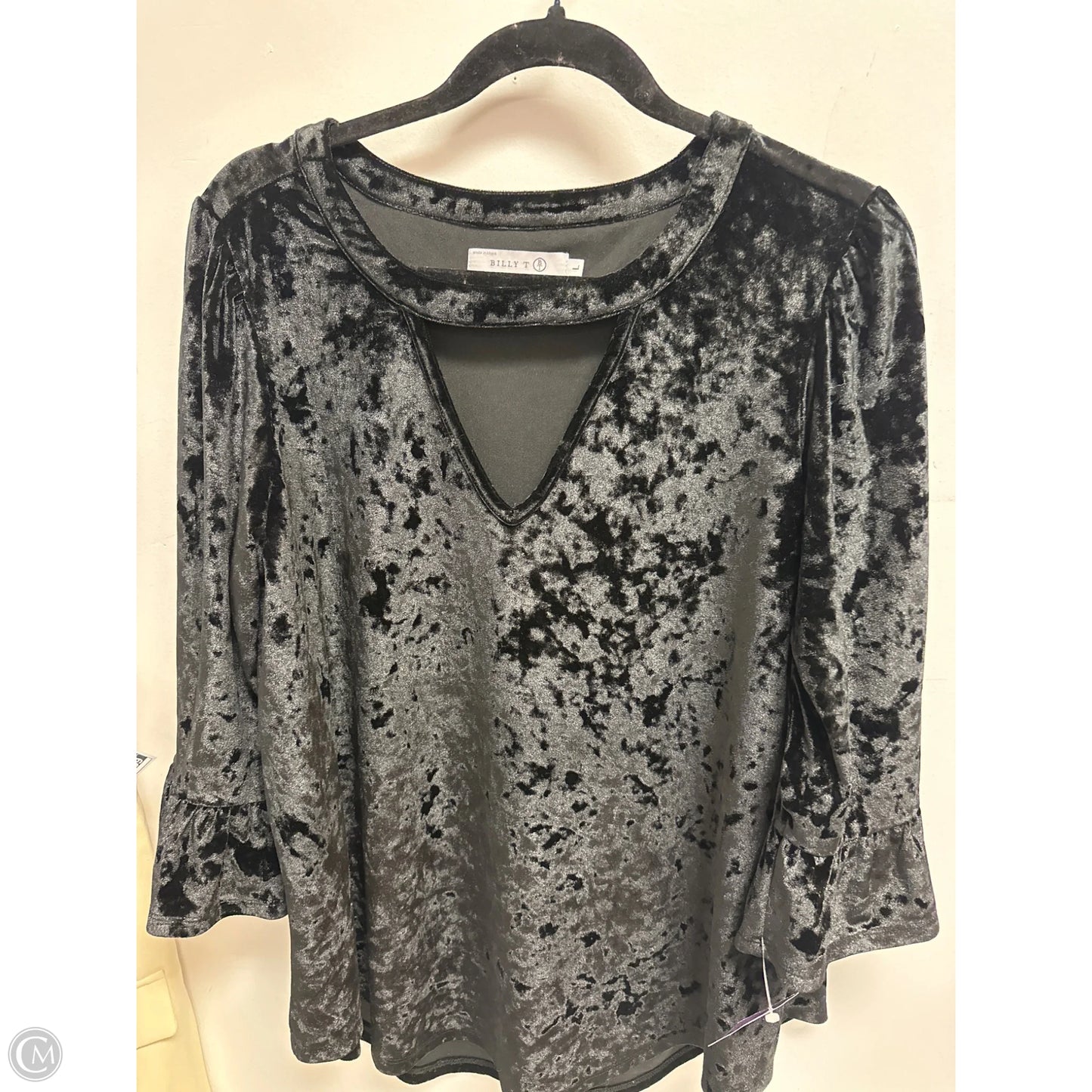 Top Short Sleeve By Clothes Mentor In Black, Size: L