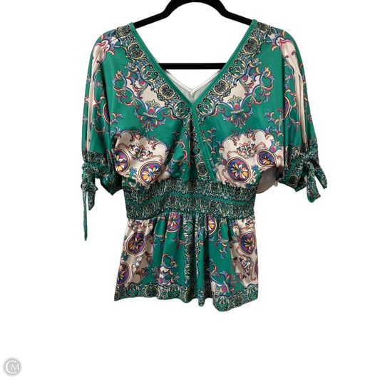 Top Short Sleeve By Flying Tomato In Green, Size: S