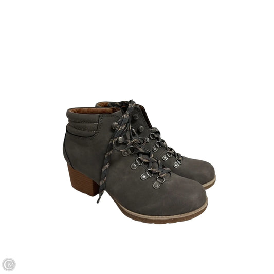 Boots Ankle Heels By Boc In Grey, Size: 6.5