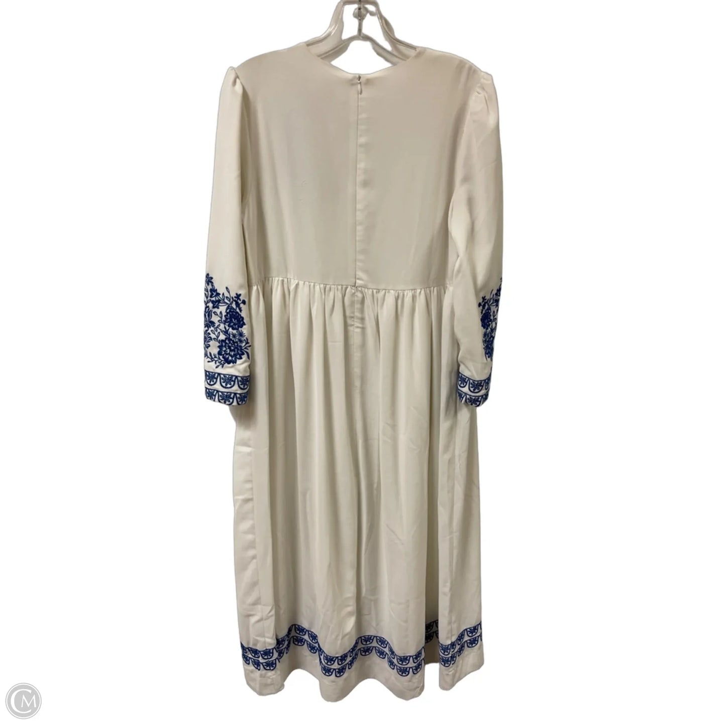 Dress Casual Maxi By Clothes Mentor In White, Size: M