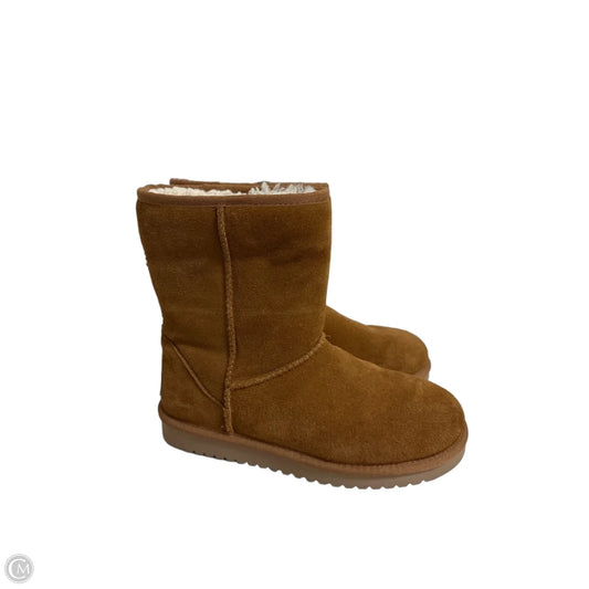 Boots Mid-calf Flats By Koolaburra By Ugg In Brown, Size: 6