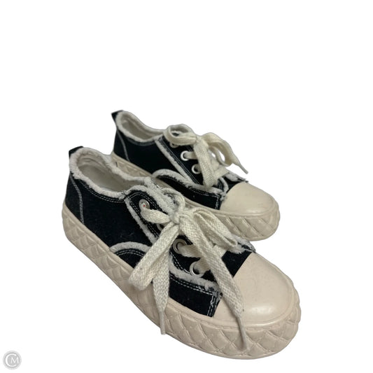 Shoes Sneakers By Clothes Mentor In Black, Size: 8