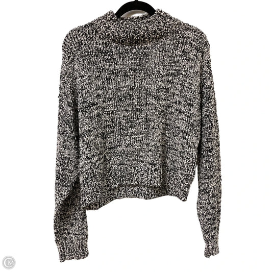 Sweater By Clothes Mentor In Black & White, Size: M