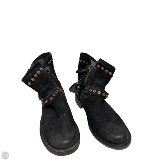 Boots Designer By Ugg In Black, Size: 7