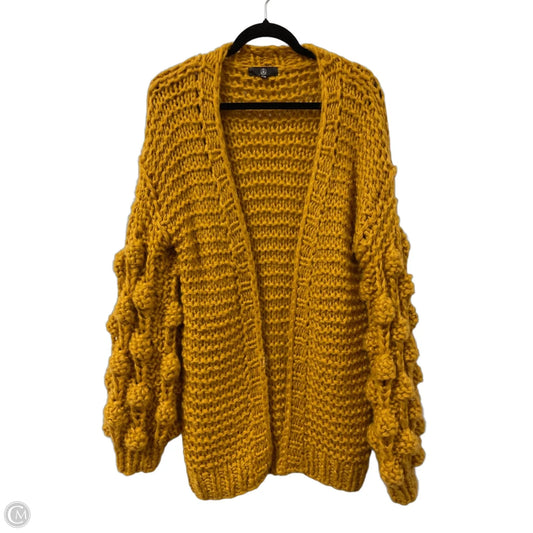 Sweater Cardigan By Clothes Mentor In Yellow, Size: M