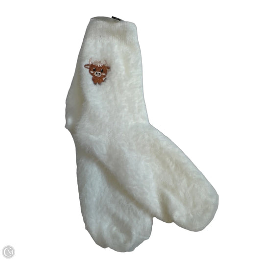 Socks By Clothes Mentor In Cream