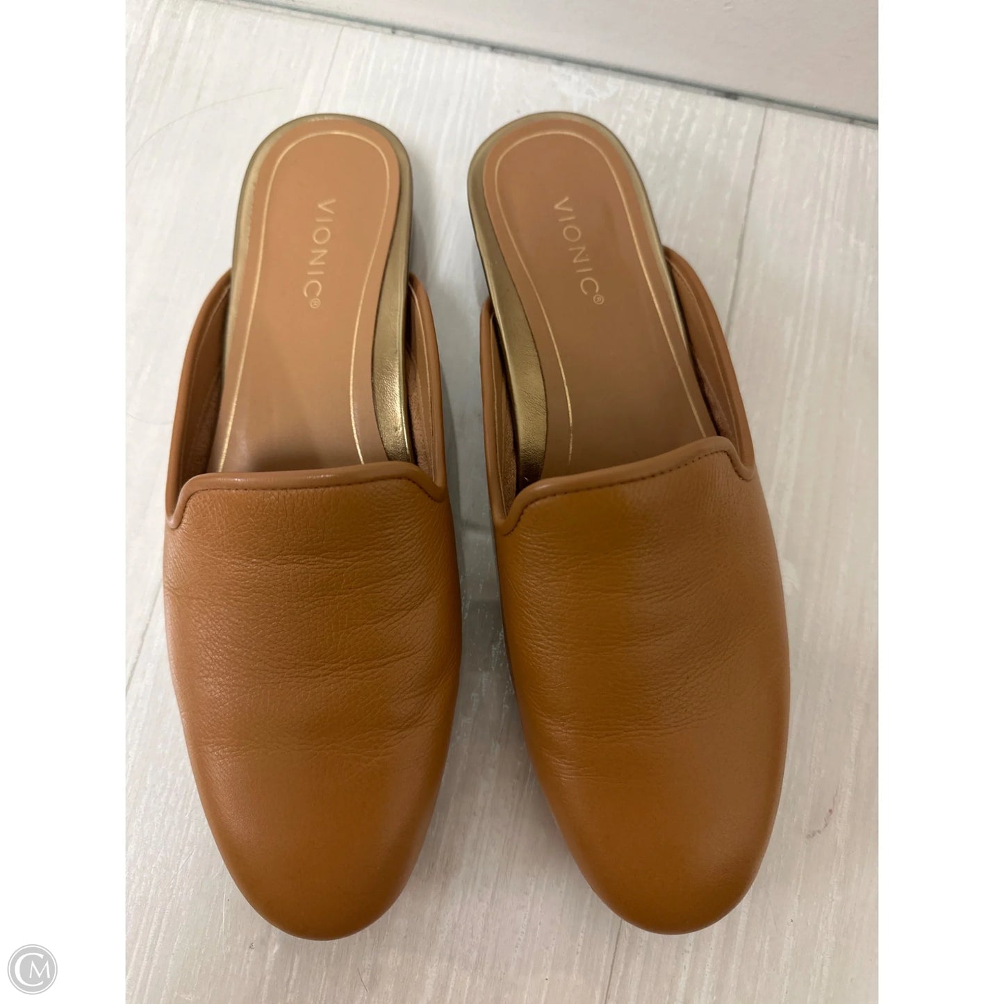 Shoes Flats By Vionic In Brown, Size: 7.5