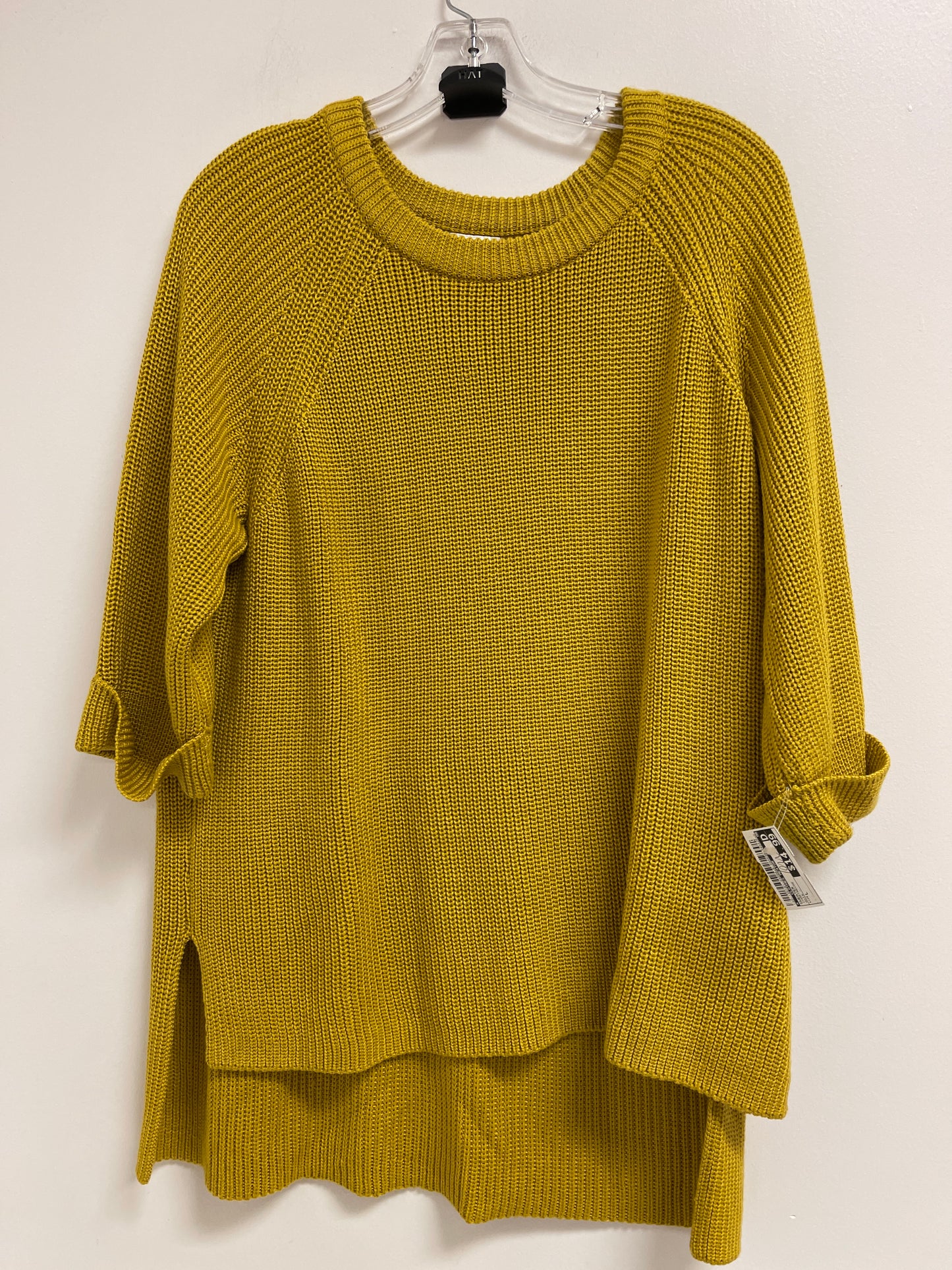 Sweater By Clothes Mentor In Chartreuse, Size: L