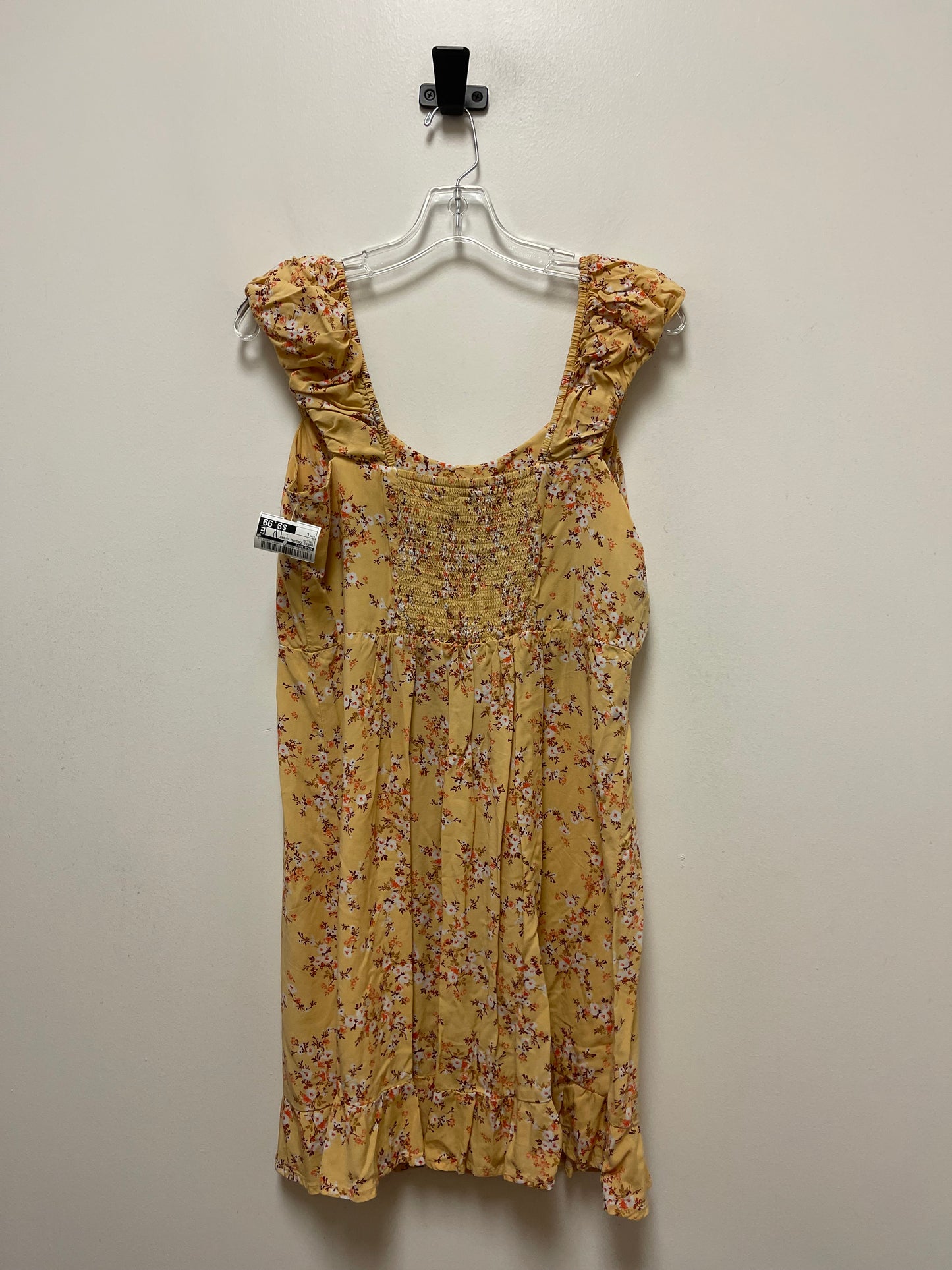 Dress Casual Short By Old Navy  Size: L