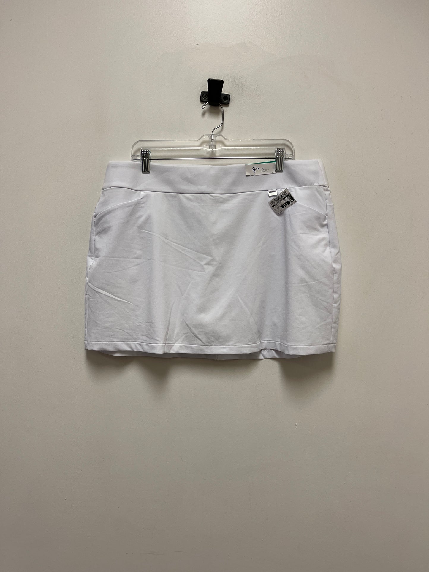 Athletic Skort By Clothes Mentor In White, Size: 14