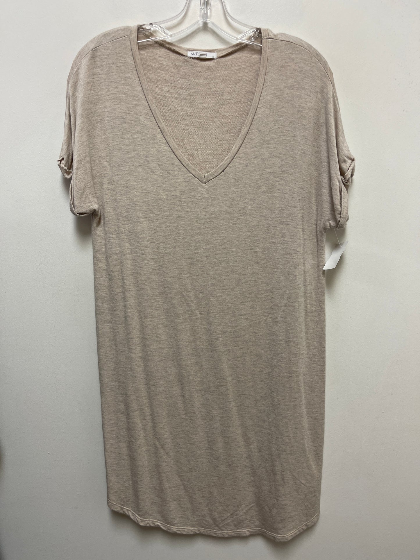 Tunic Short Sleeve By Clothes Mentor In Cream, Size: M