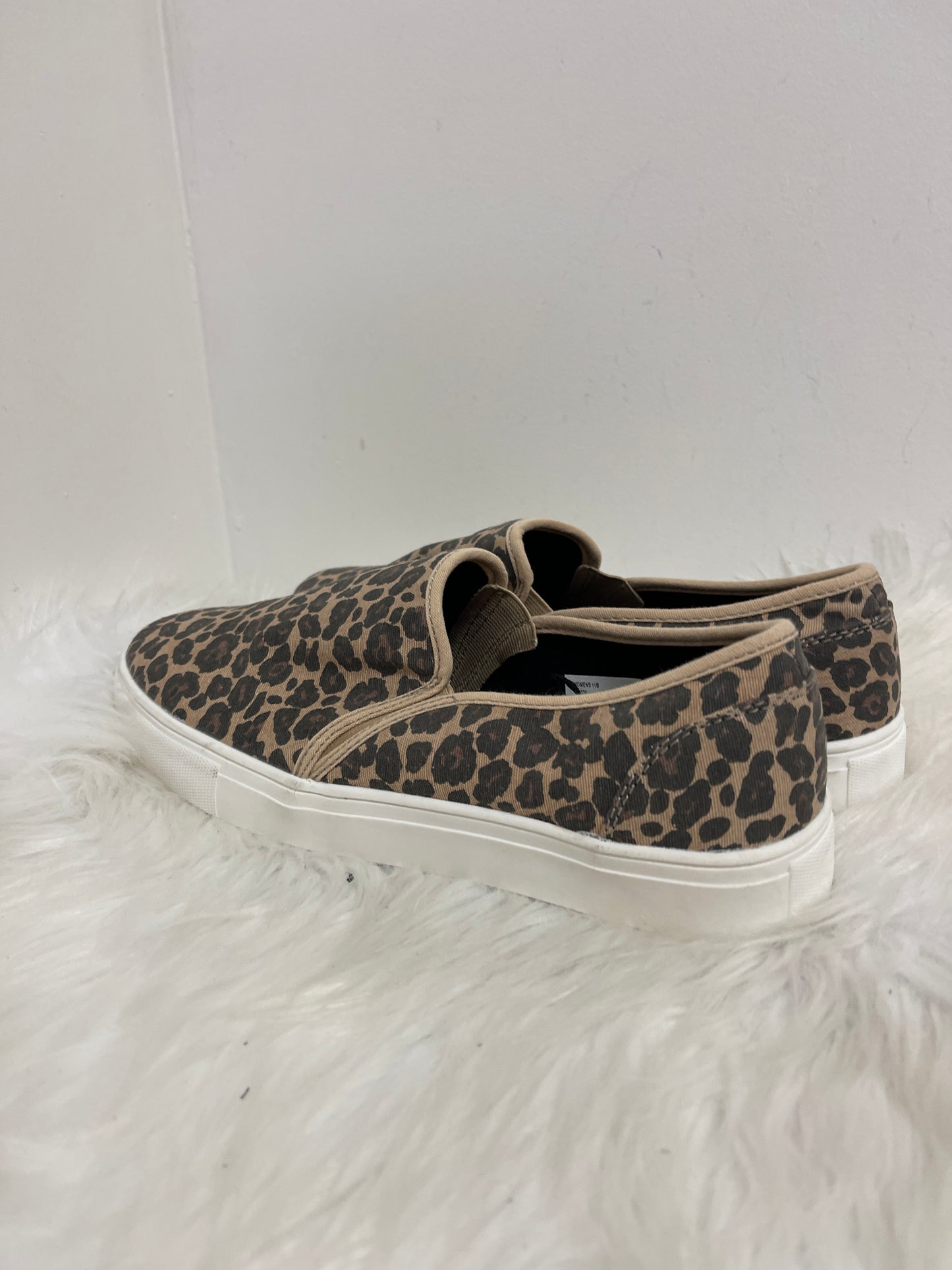 Shoes Sneakers By Magellan In Animal Print, Size: 11