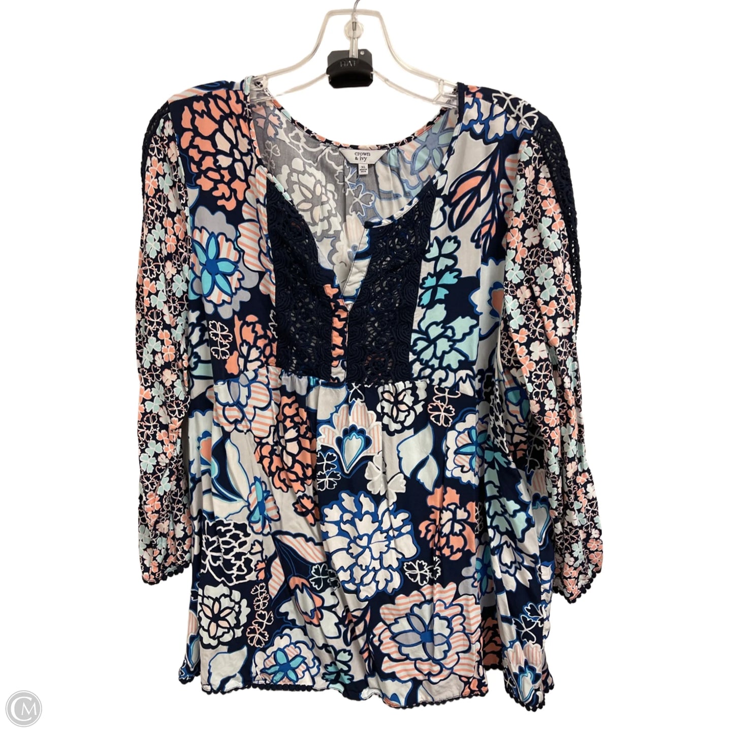 Top Long Sleeve By Crown And Ivy In Blue, Size: Xl