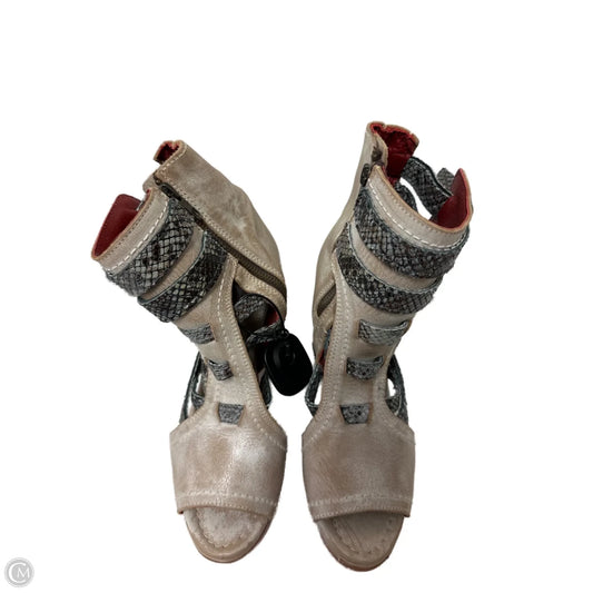 Boots Western By Freebird In Cream, Size: 8