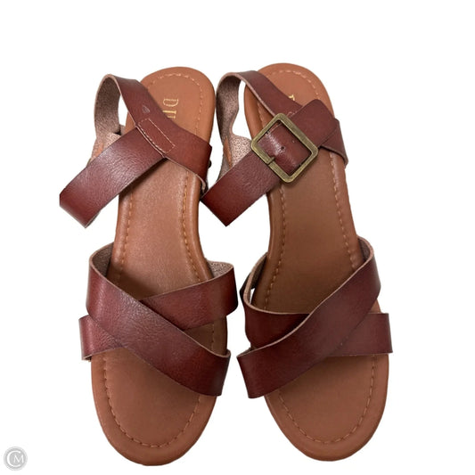 Sandals Heels Block By Clothes Mentor In Brown, Size: 10