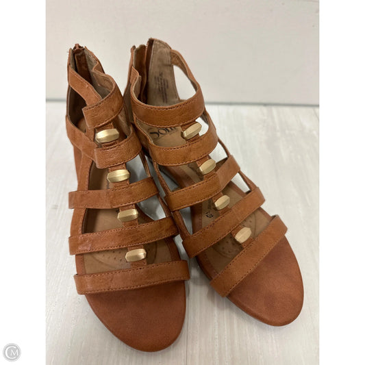 Sandals Flats By Sofft In Brown, Size: 7
