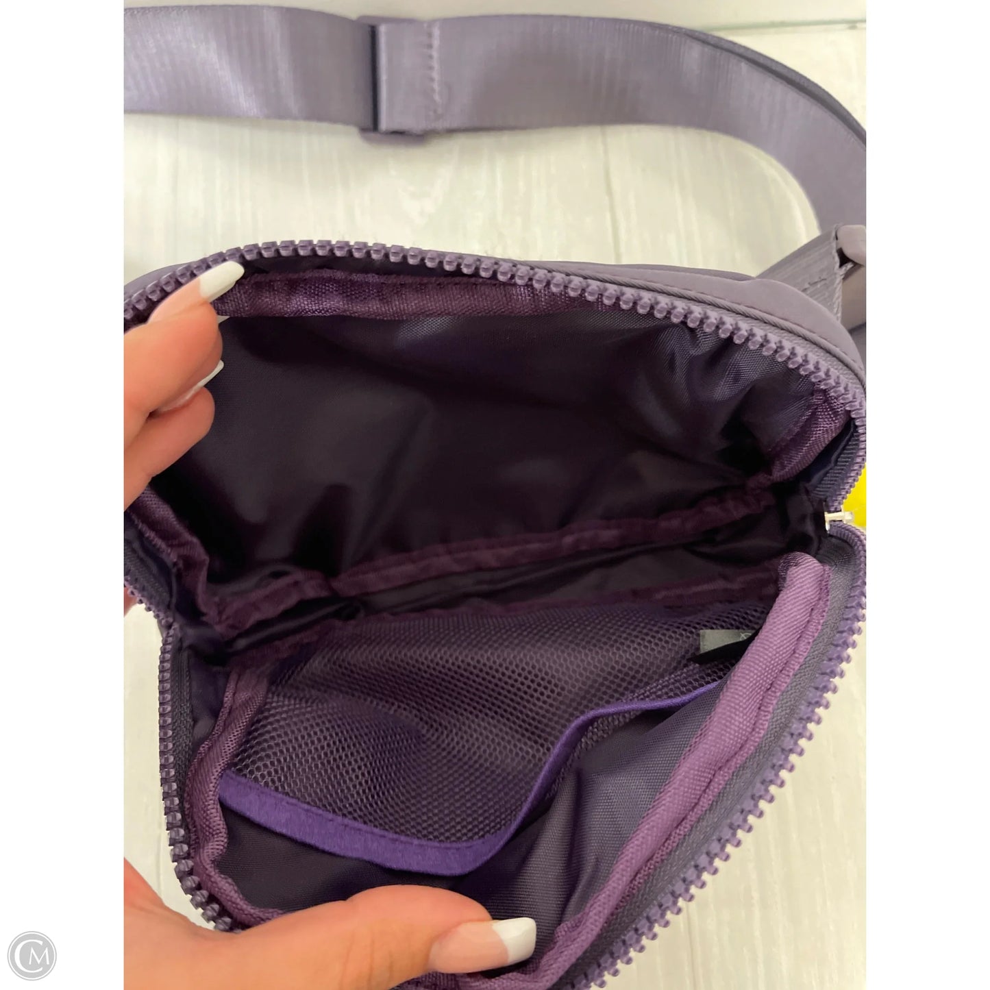 Belt Bag By Clothes Mentor, Size: Small