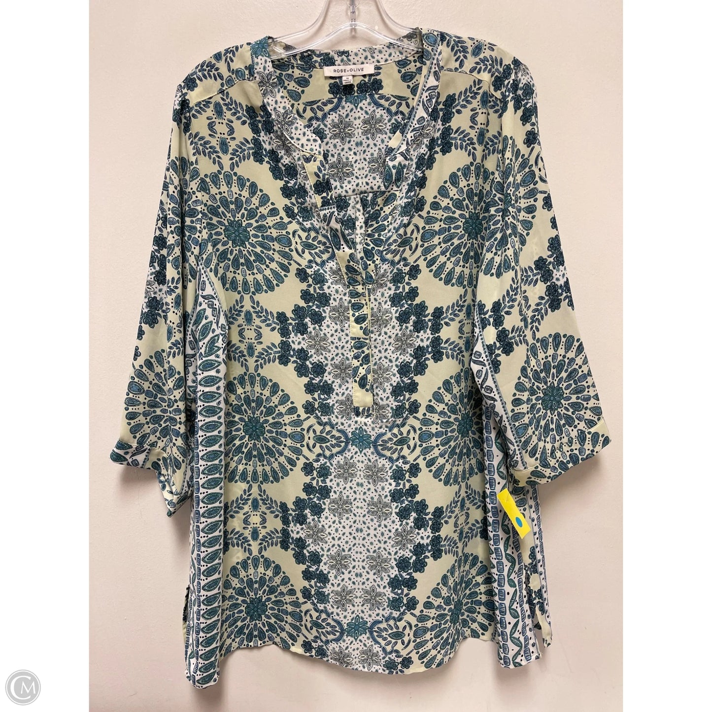 Top Long Sleeve By Rose And Olive In Green, Size: 1x