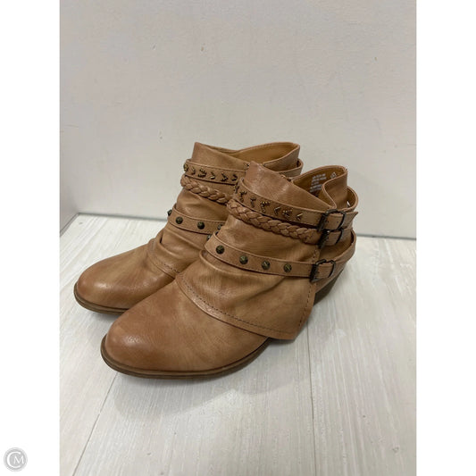 Boots Ankle Flats By Sugar In Bronze, Size: 10