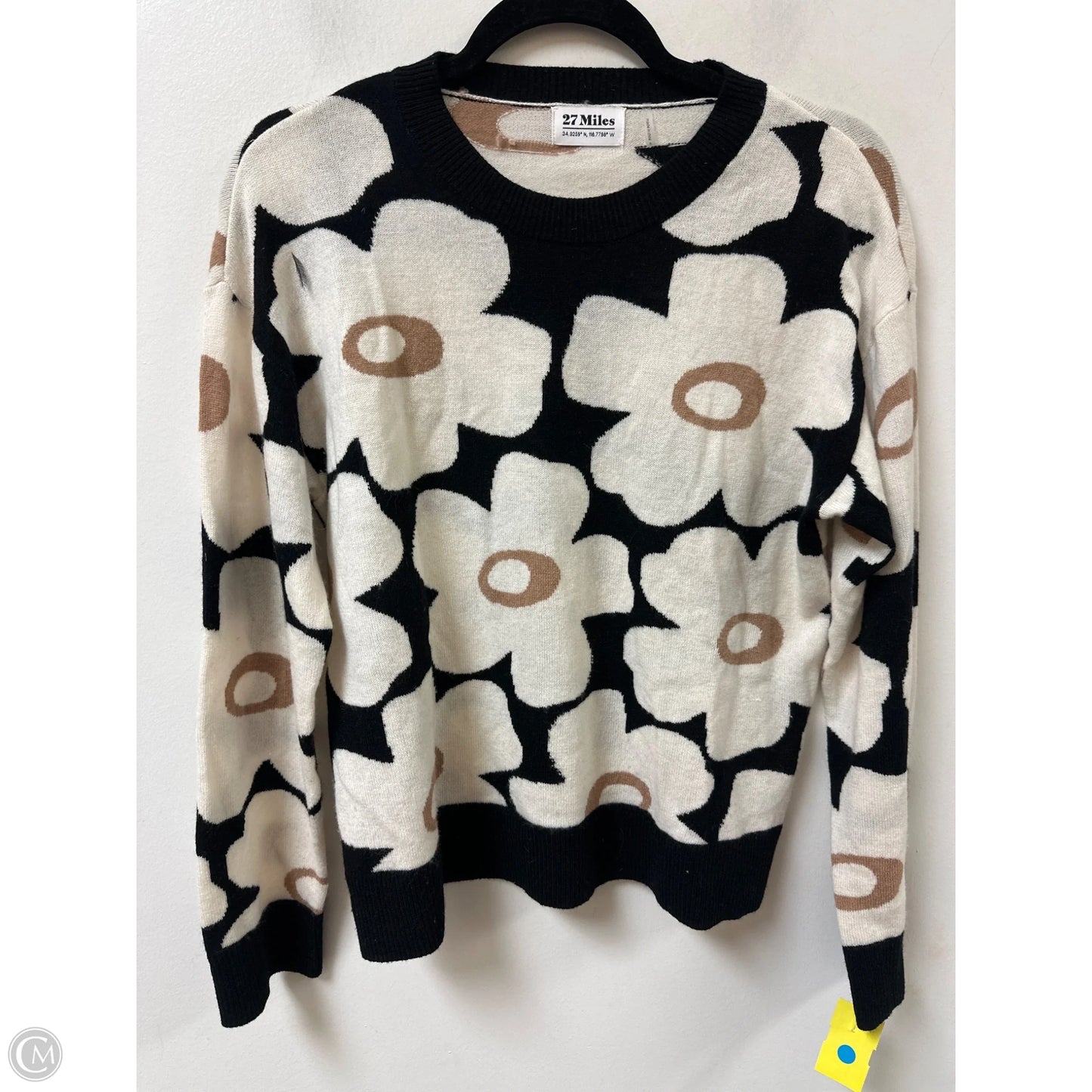 Sweater By Clothes Mentor In Cream, Size: S