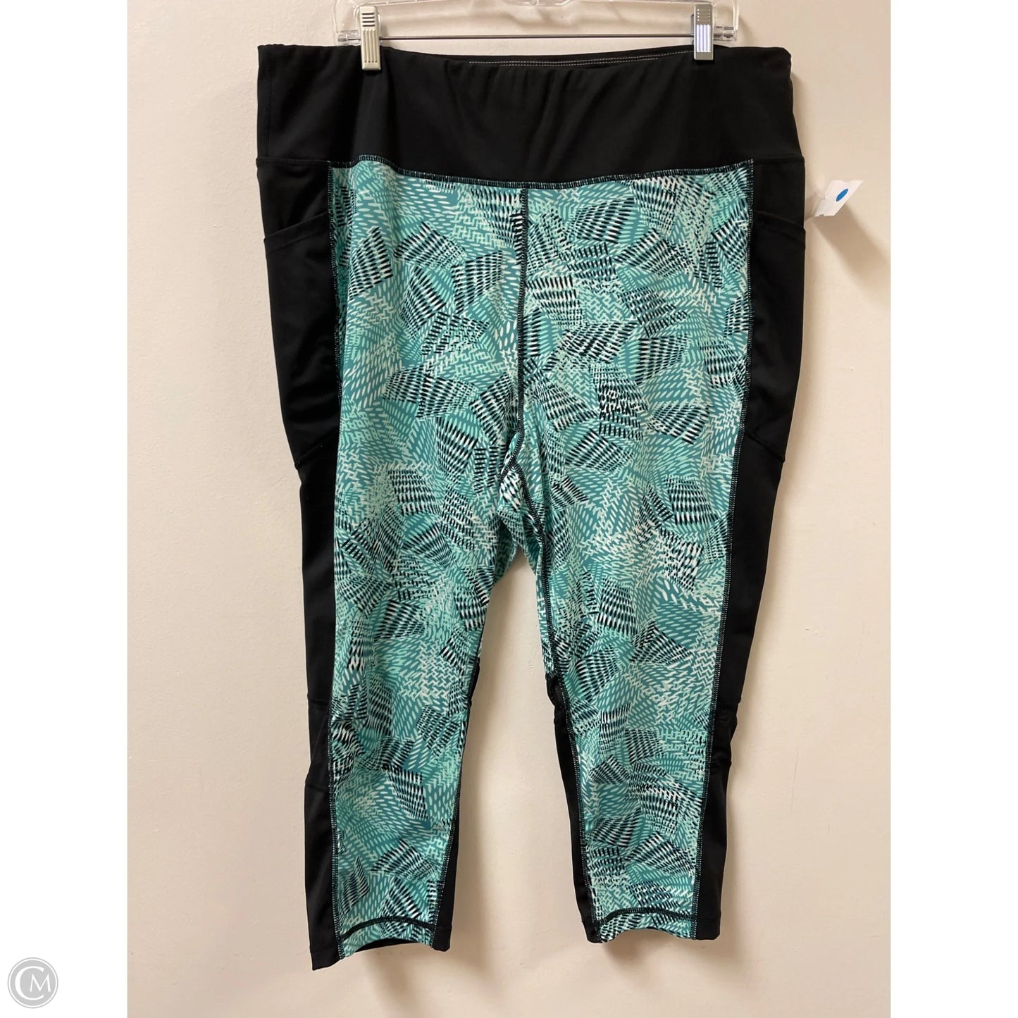 Athletic Capris By Clothes Mentor In Green, Size: 3x