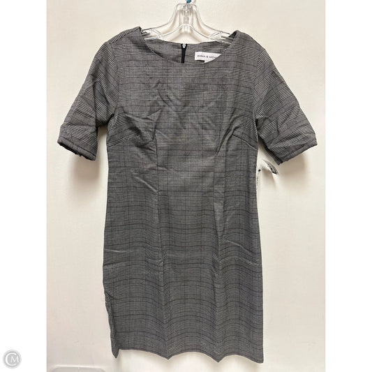 Dress Casual Short By Emma And Michele In Plaid Pattern, Size: S