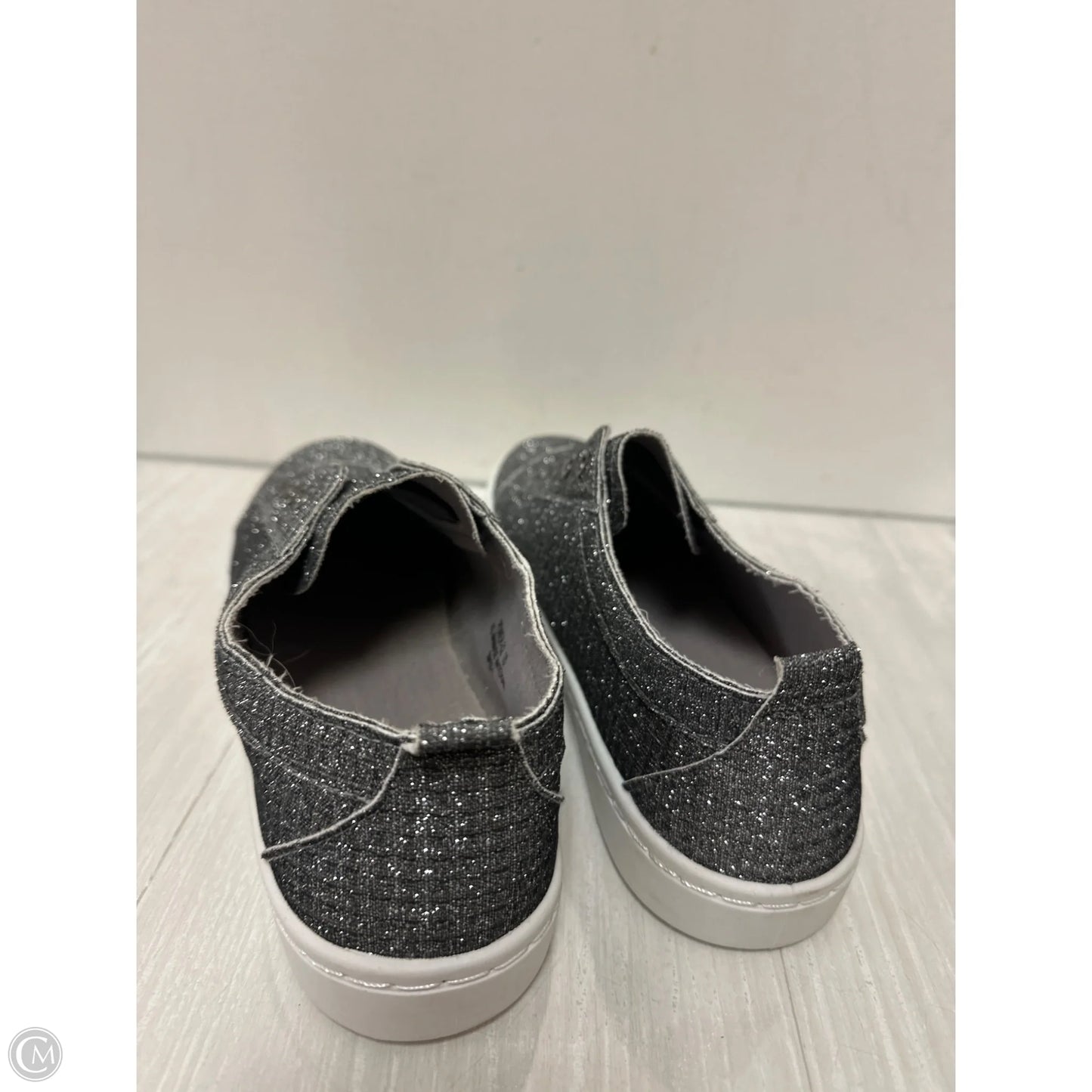 Shoes Sneakers By Bamboo In Silver, Size: 10