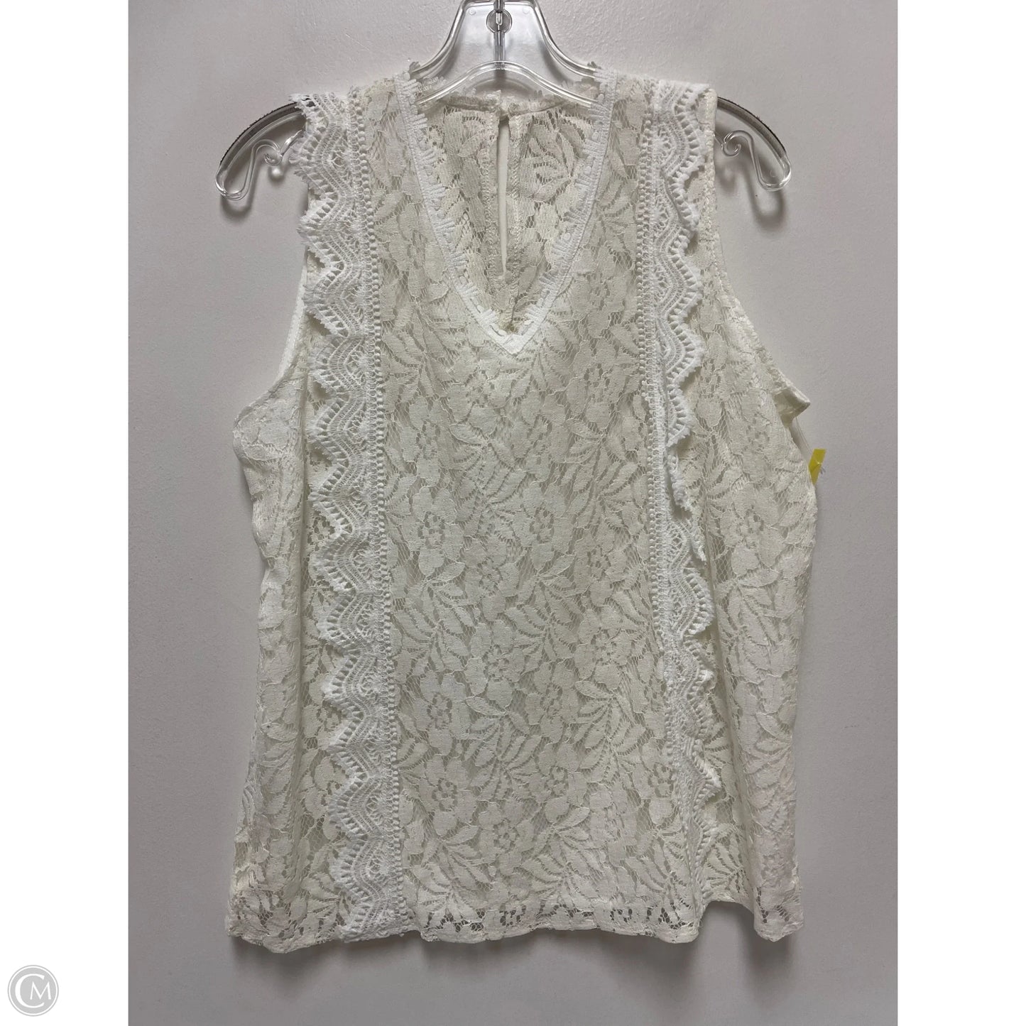 Top Sleeveless By Clothes Mentor In Cream, Size: L